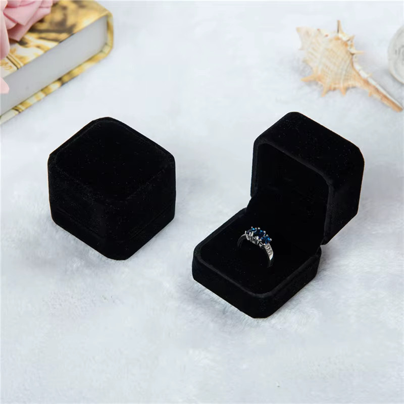 10 Stück Schmuckverpackungsboxen aus Filzstoff von luckyiasv in Schwarz, B/T/H: 5,5 x 5 x 4 cm - Bild 2
