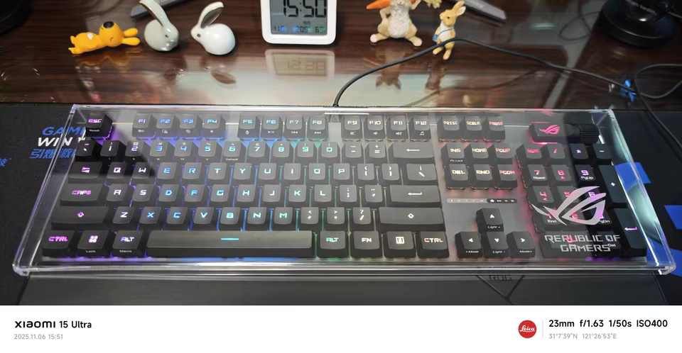 Modgo Acryl Staubschutzhülle für ROG Azoth Extreme und Strix Scope Serie, transparent - Bild 2