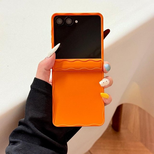 Matte Candy Color Wave Schutzhülle für Samsung Galaxy Z Flip 7 und Galaxy Z Flip 6 in Orange, ultradünne stoßfeste Frosted Abdeckung - Bild 1