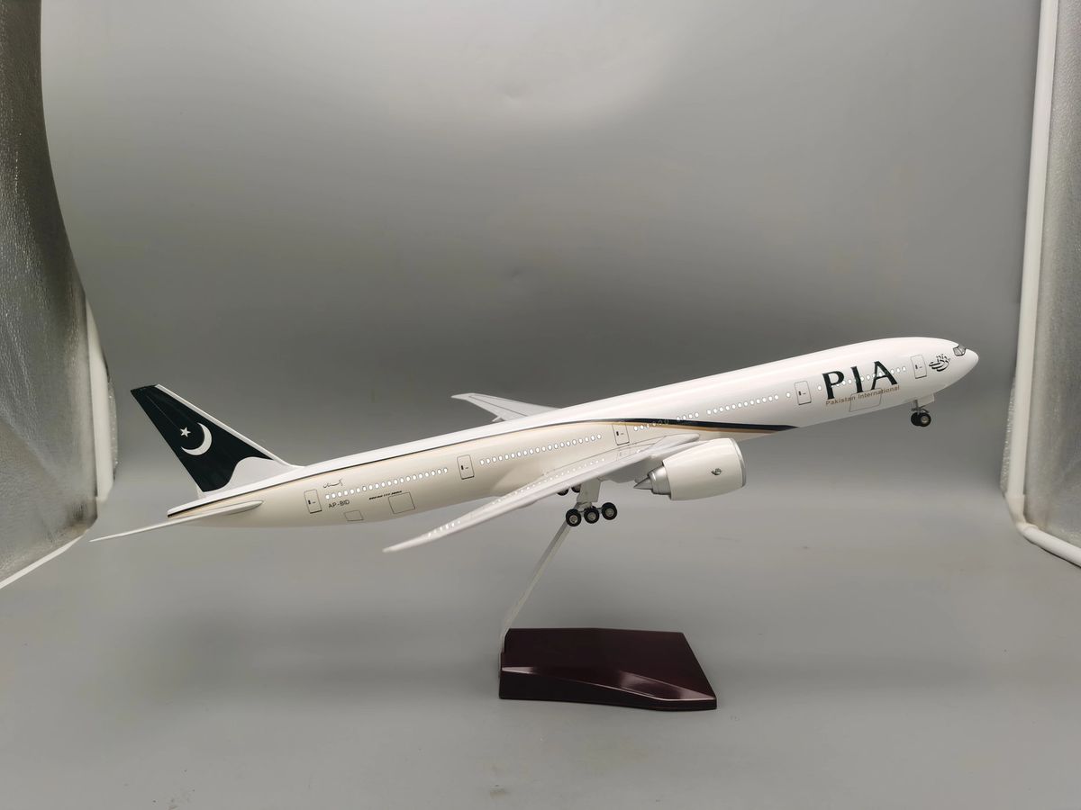 ZOCO Modellflugzeug Boeing B777 Pakistan Airlines in Weiß, Maßstab 1:157, Harz-Miniatur mit Radfahrwerk, Länge: 47 cm - Bild 2