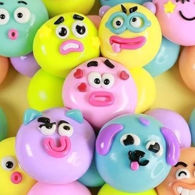 Binchi Outdoor Equipment Squishy-Spielzeug, Hunde-Gesichtswechsel, 1 Stück - Bild 1