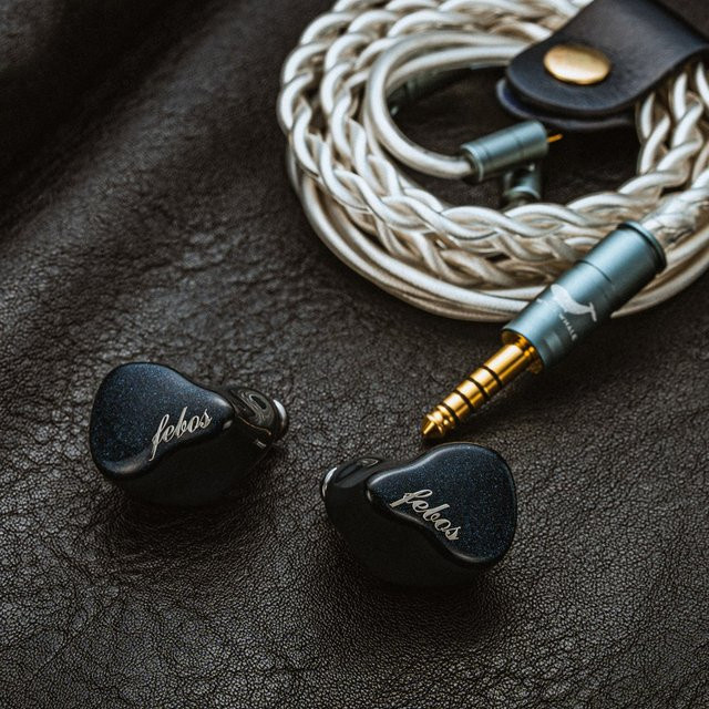 Hisenior Mega5Est 7. Edition Hi-Fi Monitor In-Ear-Kopfhörer mit 1DD+2BA+2EST und 0,78mm 2PIN Kabel in Blau - Bild 1