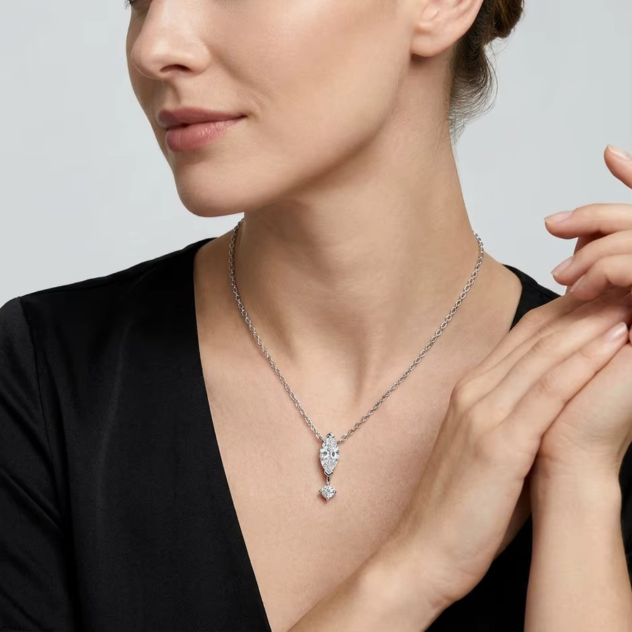 Halskette silberbeschichtet, Zirkonia-Anhänger, Unisex - Bild 3