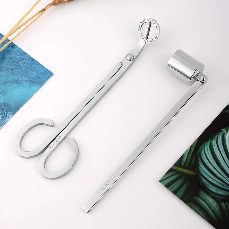 Diptyques Edelstahl-Dochtschneider mit rundem Kopfdesign für Aromatherapie-Kerzen - Bild 2