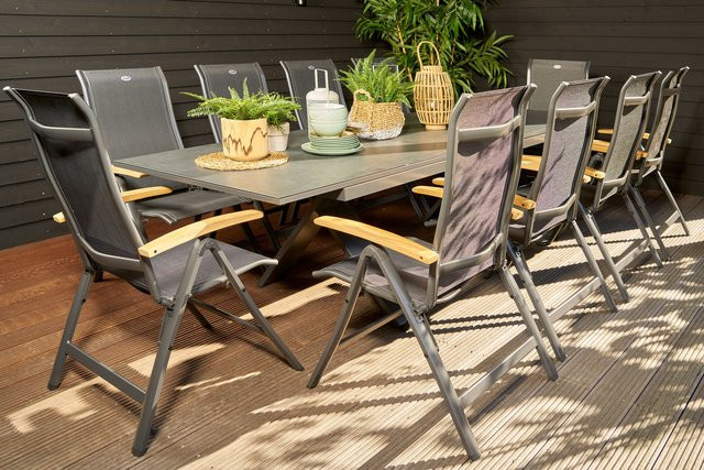 Hartman Xanadu/Alice Garten-Essgruppe in Anthrazit mit ausziehbarer Glaskeramik-Tischplatte und 10 Stapelsesseln aus Teak und Aluminium - Bild 1