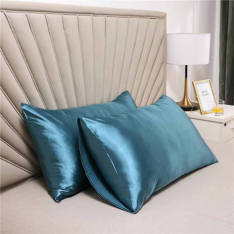 Seidenartiger Satin Kissenbezug von Yiran Furniture in Champagner, B/H: 51 x 66 cm - Bild 5