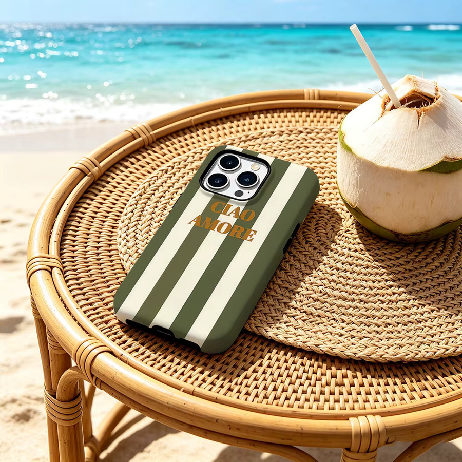 CaseChic Schutzhülle CIAO AMORE für iPhone 17 16 15 14 Plus Pro Max mit MagSafe und mattem Bumper in Khaki - Bild 4