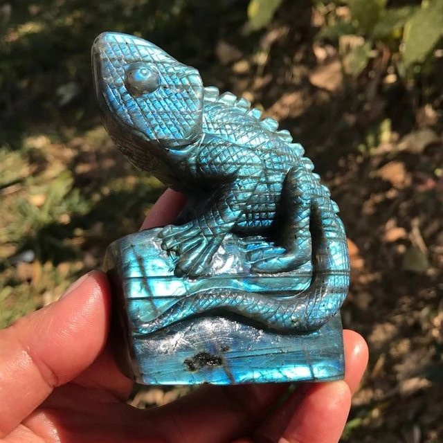 TAIHESJ Labradorit Eidechse als geschnitzte Statue in Grün und Blau, 9 cm Kristallfigur zur Dekoration und Heilung - Bild 1