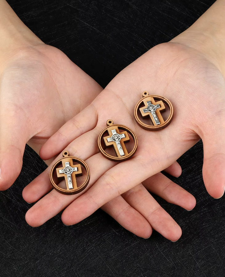 Anhänger Holz, Inri Kreuz, Kruzifix, 5 Stück - Bild 3