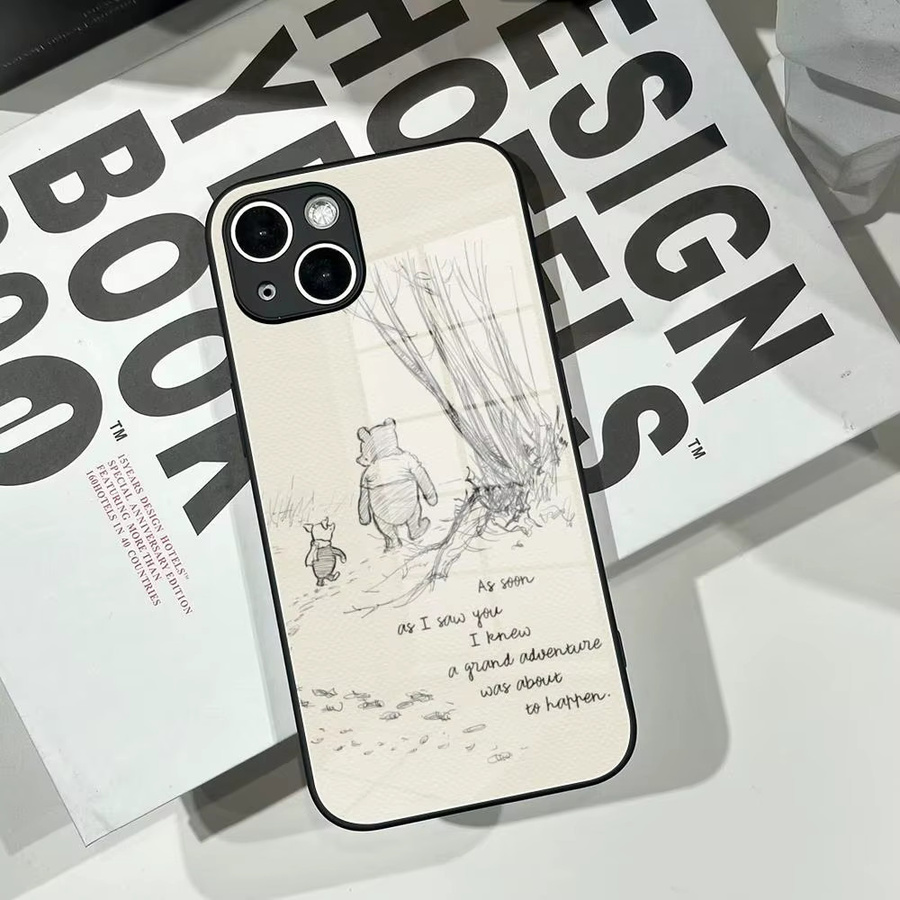 Handyhülle mit Winnie the Pooh Zitaten aus gehärtetem Glas für iPhone 16 15 14 13 12 Pro Max Plus und Pro in Schwarz und Weiß von Potdemiel - Bild 2