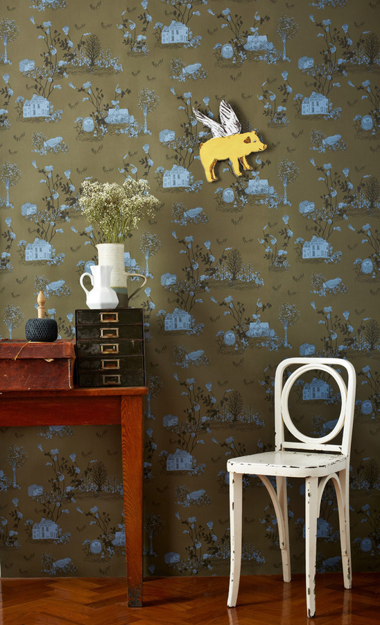 Sian Zeng Tapete Woodlands in Khaki und Blau mit floralem Toile-de-Jouy Muster - Bild 1