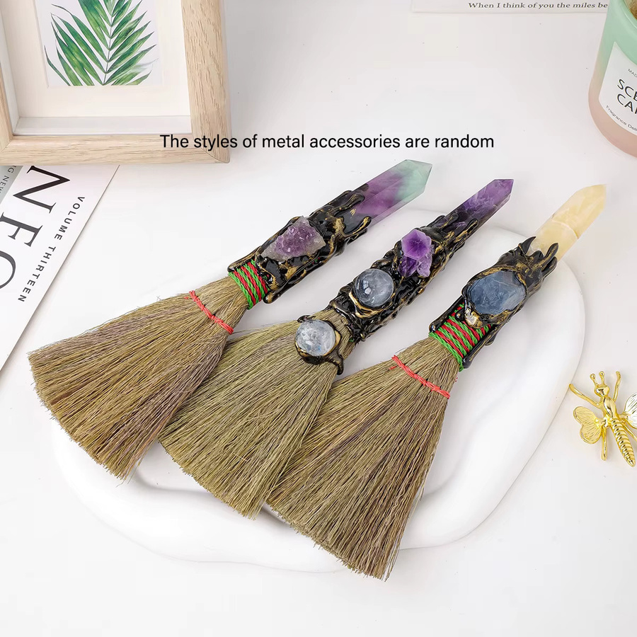 Runyangshi Amethyst Kristallpunkt in Lila als natürliche Dekoration für Altar und Tisch im Boho-Stil - Bild 1