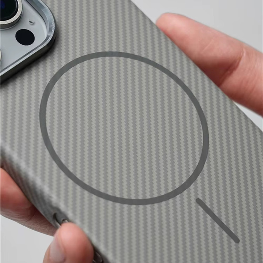 YUEDESHENG Magnetische Slim Hard Case mit Carbon Faser Muster für iPhone 17 Pro Max, 16, 15, 14, MagSafe kompatibel, Schwarz/Grau - Bild 4