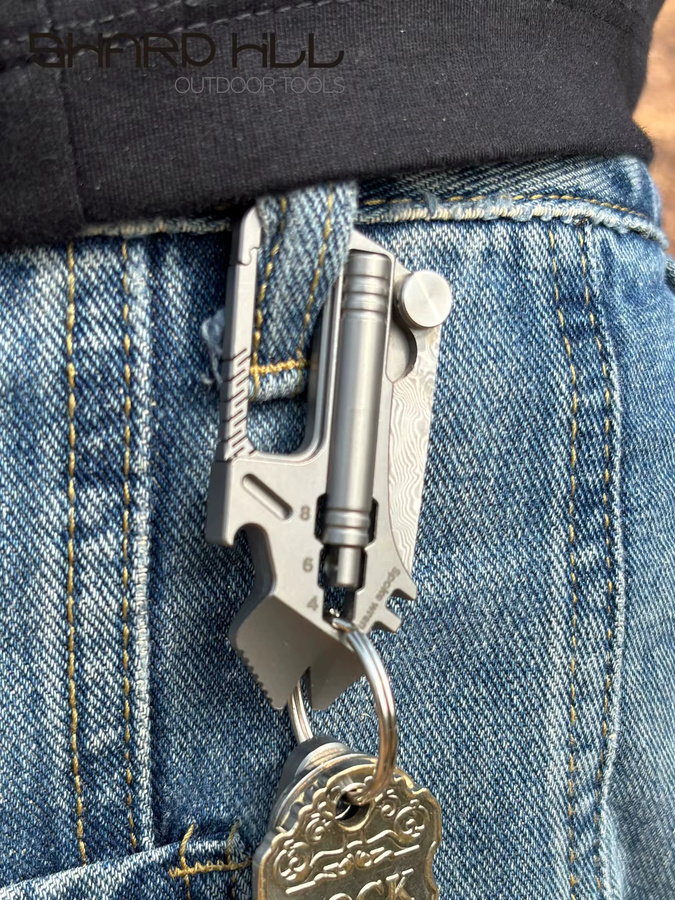 YESISOK 9in1 Multifunktionsmesser aus Titanlegierung mit Damastklinge, EDC Schlüsselanhänger, Flaschenöffner und Schraubendreher, Modell SH-T8 - Bild 5