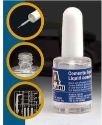 ITALERI Plastikkleber mit Pinsel, transparent, 15 ml - Bild 1