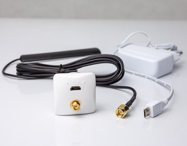 powerfox poweropti PA201901 WLAN Stromzähler Auslesegerät mit LED in Weiß zur Überwachung von Stromverbrauch und Einspeisung für PV-Anlagen und Balkonkraftwerke - Bild 1