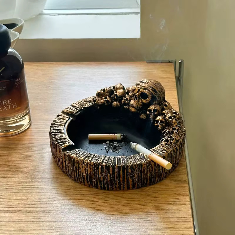 Dekorativer Totenkopf-Aschenbecher aus Keramik im Vintage-Design für dein Zuhause oder Büro - Bild 2
