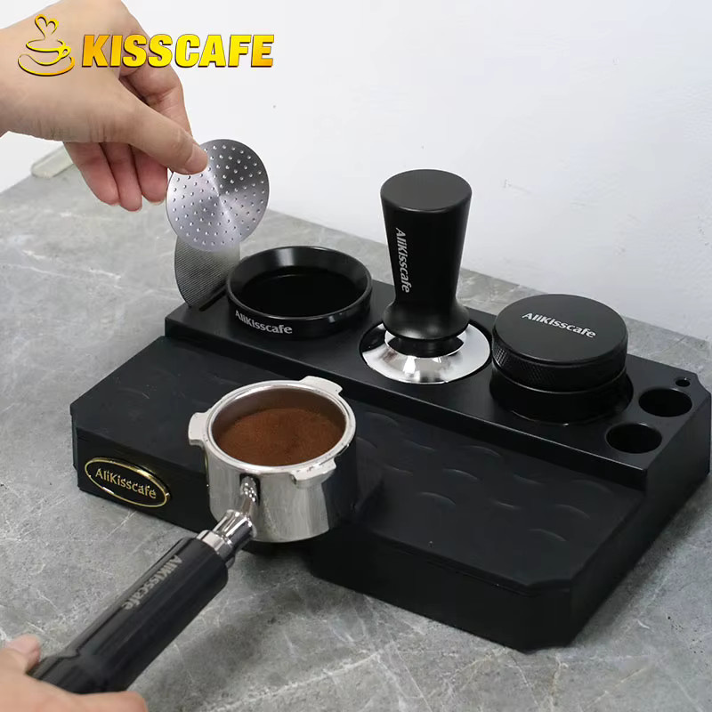 Kaffee Tamping Station Organizer in Schwarz für Delonghi und Breville Espresso Maker als freistehende Siebträgerhalterung aus Kunststoff - Bild 4
