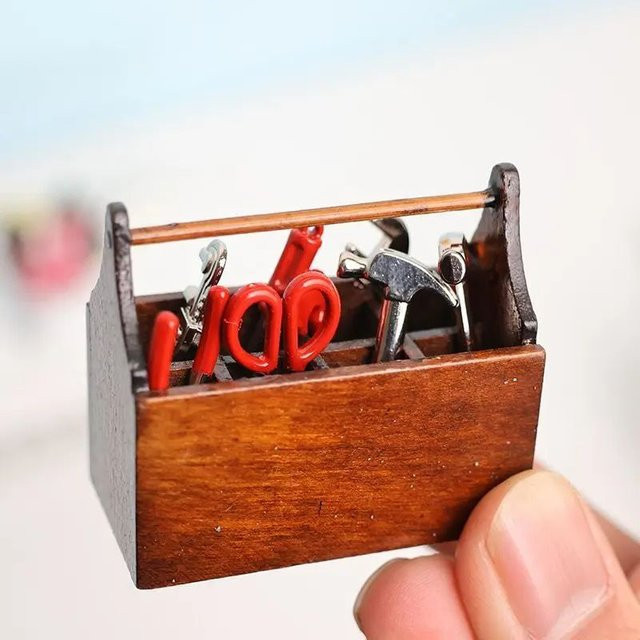 GCDHome Miniatur Holz Toolbox Set als Desktop Dekoration in Braun im rustikalen Design - Bild 1