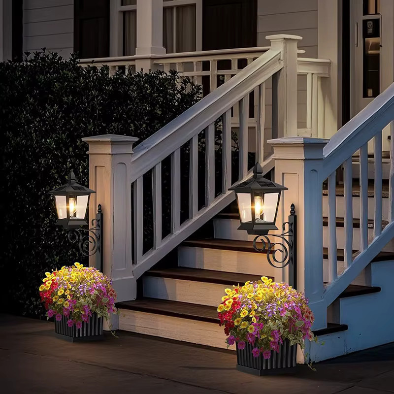 LINYILIGHT Solar-Laterne aus Metall und Glas in Schwarz mit warmweißem Filament-Licht, IP65 wasserdicht für Garten und Terrasse - Bild 2