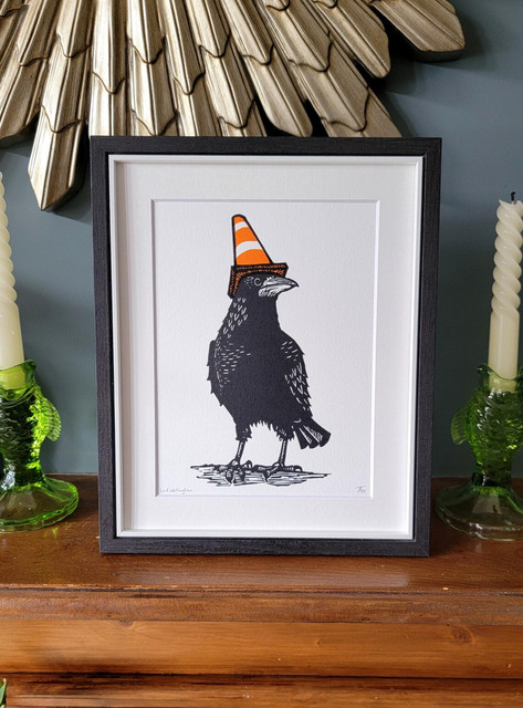 Lord Wellington – Handgefertigter Original-Linocut-Kunstdruck von einem Krähenvogel auf Papier - Bild 1