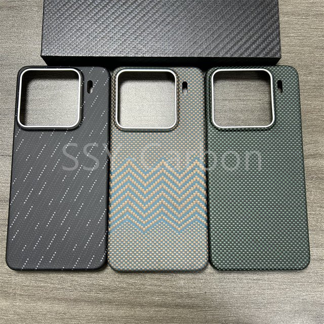 Echte Carbon-Hülle für Xiaomi 15 und Xiaomi 15 Pro mit Kevlar und MagSafe in Grün, luxuriöse ultra-leichte und ultra-dünne Carbonfaser Schutzhülle - Bild 1