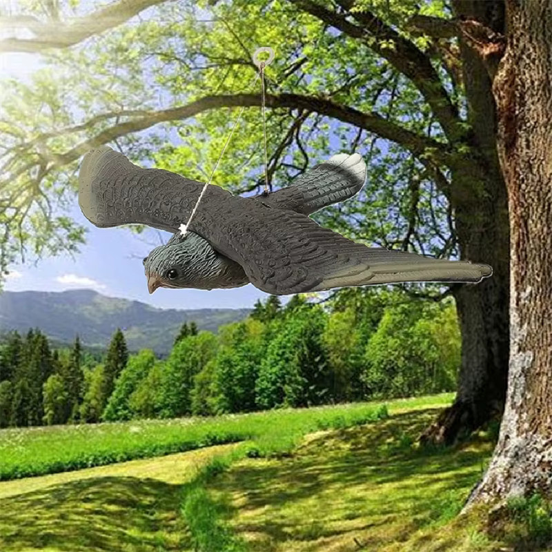 3D Fliegender Falke als Vogelscheuche und Dekoration in Grau aus Kunststoff zur Schädlingsbekämpfung im Garten und Hof - Bild 2