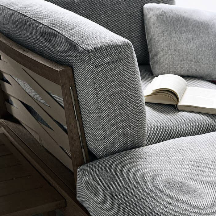 B&B Italia Gio 3-Sitzer Outdoor-Sofa aus Teakholz mit Kissen in Grau und Braun - Bild 1
