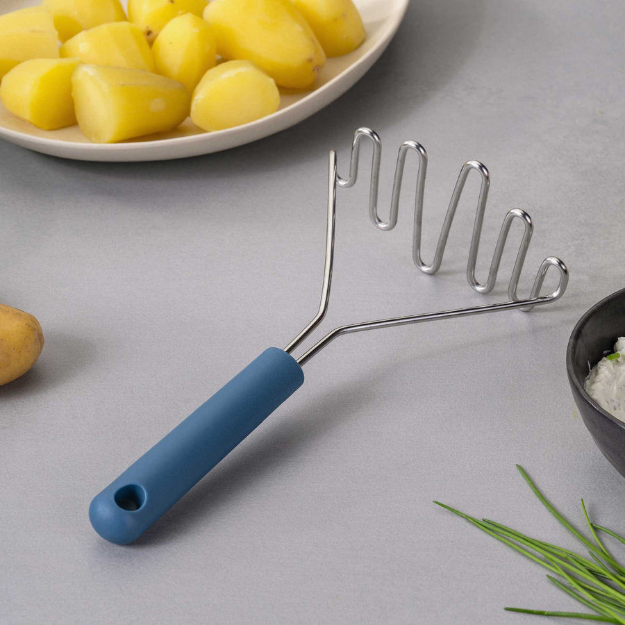 Fackelmann Kartoffelstampfer Essential aus Edelstahl und Kunststoff, Blau, mit ergonomischem Griff und spülmaschinenfest - Bild 2