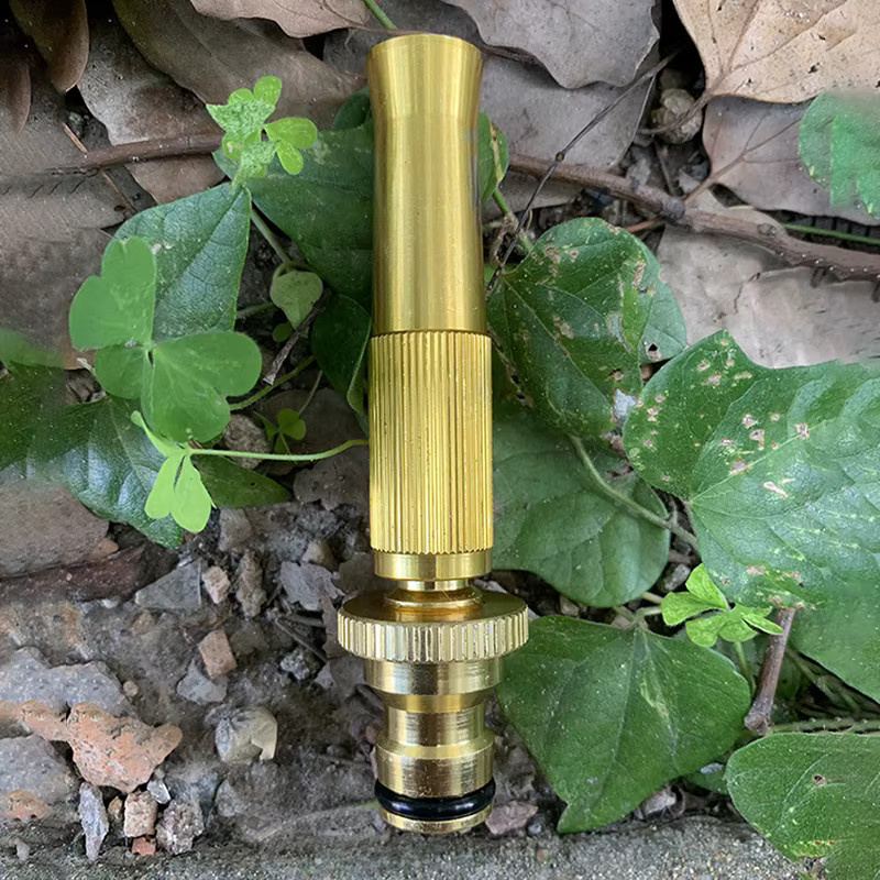 Einstellbare Hochdruck-Sprühdüse für den Garten als Sprühsprinkler in Gold - Bild 4