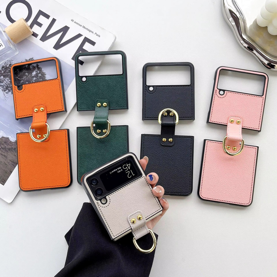 Leder-Handyhülle mit Ringhalter für Samsung Galaxy Z Flip 7, Z Flip 6, Z Flip 5 und Z Flip 4 in Grau mit Anti-Fall Schutz und matter Oberfläche - Bild 1