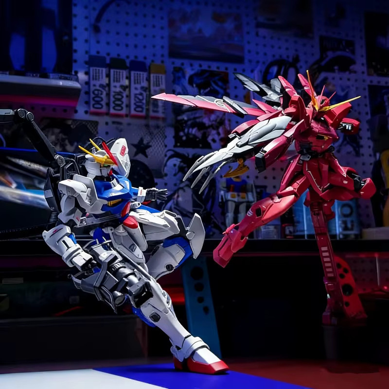 Bandai MG RGX-00 1/100 Weiß & Rot Testament, Bausatz-Modell, Mecha, Weiß & Rot - Bild 2