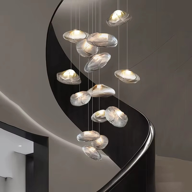 Yushe Pendelleuchte im skandinavischen Design mit bernsteinfarbenem Glas und silbernen Akzenten für Esszimmer, Wohnzimmer oder Treppenbereiche - Bild 3