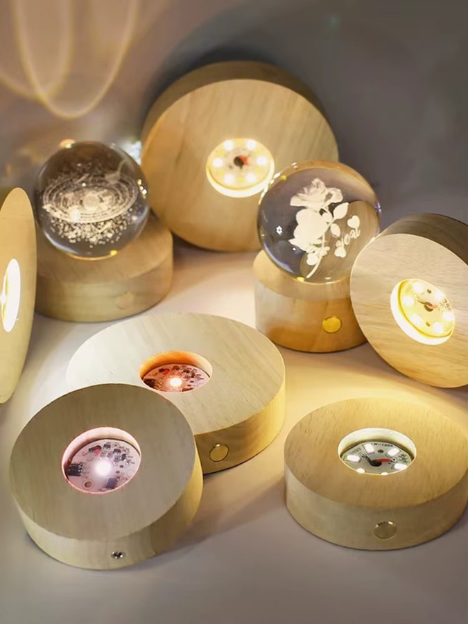 LINYILIGHT Kabelloses LED-Nachtlicht mit Kristallkugel und Holzsockel, Rund, RGB und 3 Farben, Braun/Transparent - Bild 6