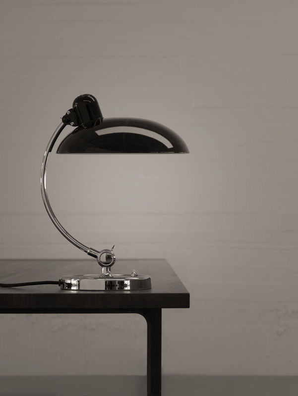 Fritz Hansen Kaiser Idell 6631 T Tischleuchte in Silber und Grün aus Metall mit austauschbarem Leuchtmittel - Bild 2
