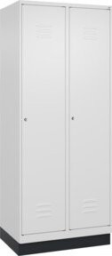 C+P Wäsche-Spind Classic PLUS mit Sockel, 2 Abteile, Stahlkonstruktion, Weiß/Grau, H x B x T: 195 x 80 x 50 cm - Bild 1