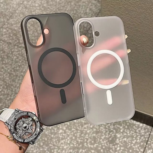 Magnetische iPhone Hülle von Apple, ultradünne und stoßfeste Schutzhülle mit mattem Finish, erhältlich in Schwarz oder Transparent - Bild 1
