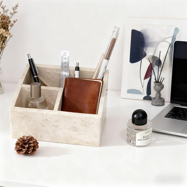 Mehrschichtiges Organizer-Tablett aus beige Travertin-Marmor mit Fächern für Make-up und Bürobedarf - Bild 1