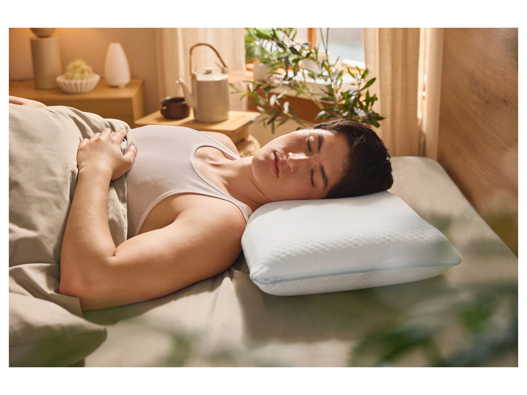 LIVARNO HOME Visko-Nackenstützkissen aus Memory-Foam in Weiß, B/H: 75 x 35 cm - Bild 2