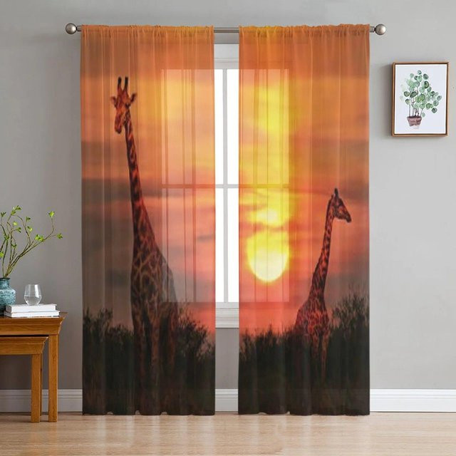 Transparenter Tüllvorhang mit Giraffen-Motiv in der Savanne von A Family Of Home Textiles, Farbe Orange, Breite: 135 cm, Höhe: 160 cm - Bild 1