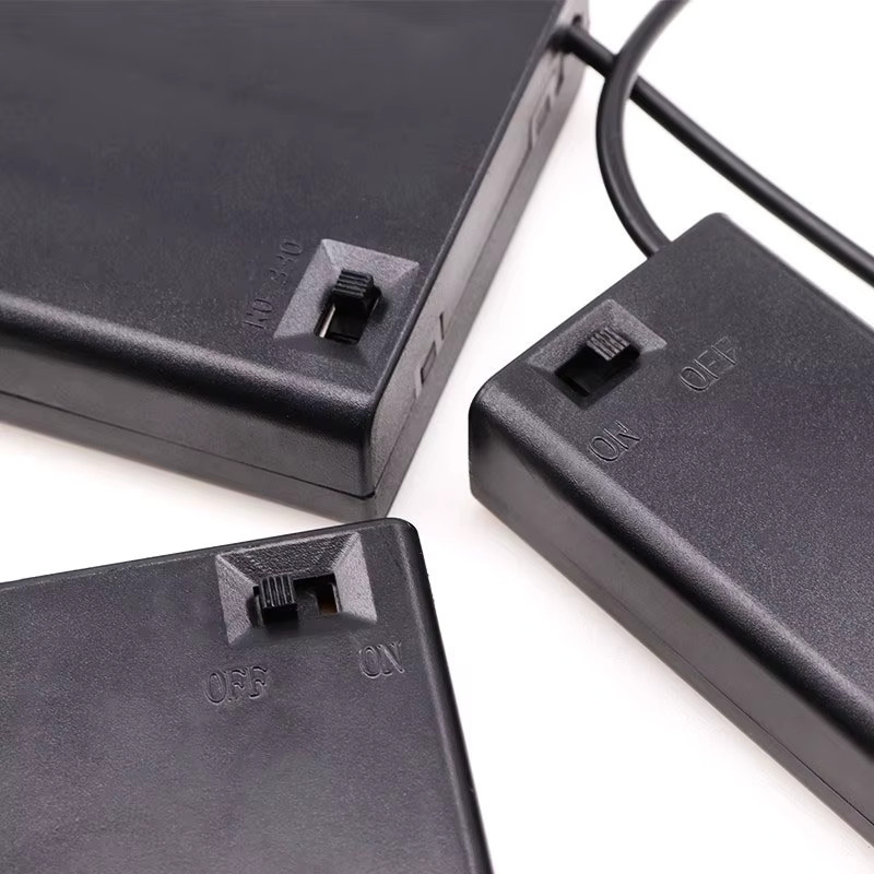 AA-Batteriehalter-Aufbewahrungsbox mit Schalter und Abdeckung für AA, 18650, 9V-Batterien und USB-C Anschluss in Schwarz - Bild 3