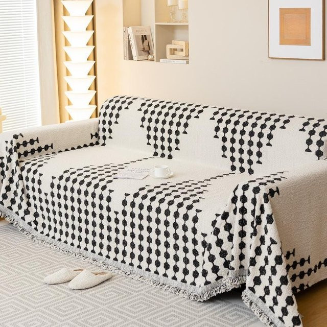 Super Six Plüsch Decke mit geometrischem Design in Schwarz-Weiß, B/T: 180 x 130 cm - Bild 1