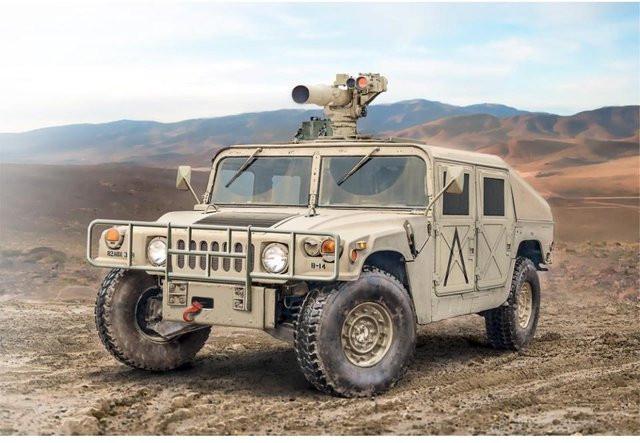 Italeri HMMWV M966 TOW Carrier, Fahrzeuge, Grau - Bild 1