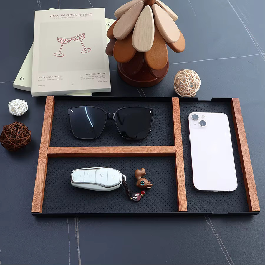 Magnetisches Aufbewahrungstablett aus Holz mit brauner Ledermatte, Schreibtisch-Organizer für Schlüssel, Handy und Schmuck, B/T: 35,0 x 21,0 cm - Bild 2