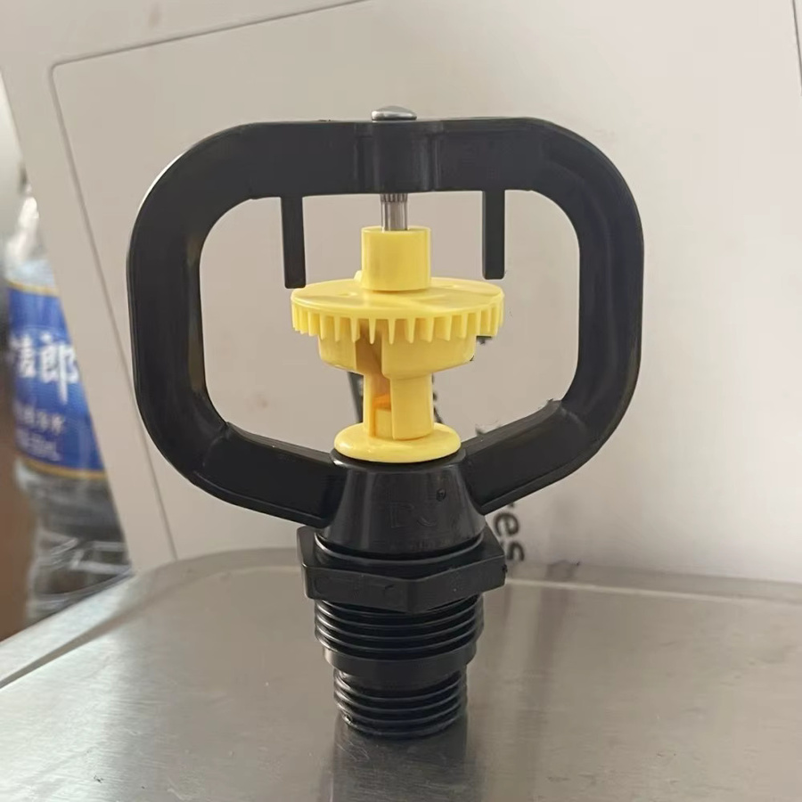 6er Set Flapper-Schmetterlings-Sprinklerkopf mit 1/2 Zoll und 3/4 Zoll Außengewinde, 360 Grad automatisch rotierende Sprühdüse für die Garten- und Rasenbewässerung in Schwarz und Gelb - Bild 3