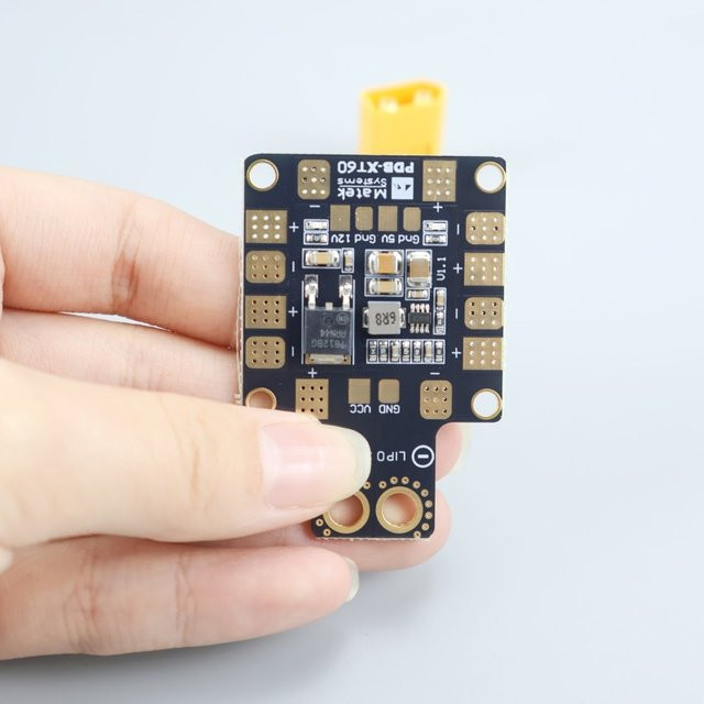 Matek Systems PDB XT60 Stromverteilungsplatine mit BEC 5V & 12V in Schwarz für FPV Quadcopter und Drohnen - Bild 1