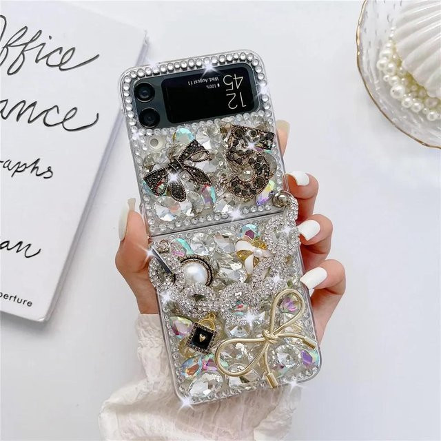 XSMYiss Kratzfeste Handyhülle mit Metall-Handkette im Bling Diamond Leopard Head Design für Samsung Galaxy Z Flip 6 5 4 3 2, Multicolour - Bild 1