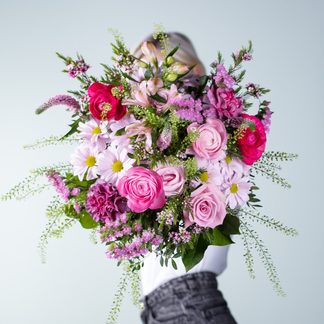 BLUME2000 Sweet Delight Bouquet pink green purple lightpink Frühling - Bild 1