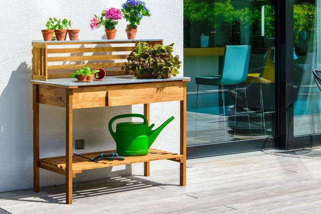 dobar XXL-Pflanztisch mit Schublade aus Eichenholz in Braun, B/T/H: 124 x 62 x 38 cm - Bild 2