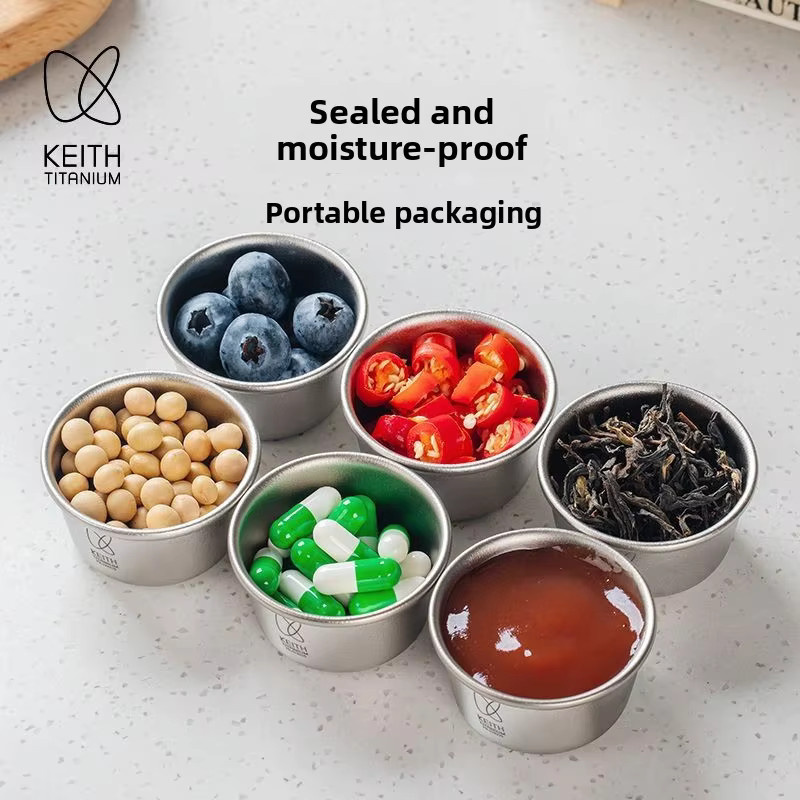 KEITH 4-teiliges Medizinflaschen-Set aus Titan in Weiß, wasserdichte Aufbewahrungsbox mit Tasche für Outdoor und Reisen - Bild 3